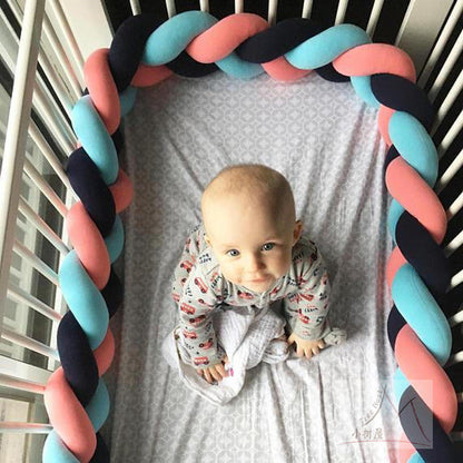 Handgeweven Bedbumper Baby – Zachte Beschermrand voor Ledikant – Katoenmix