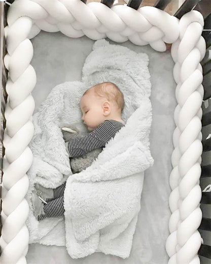 Handgeweven Bedbumper Baby – Zachte Beschermrand voor Ledikant – Katoenmix