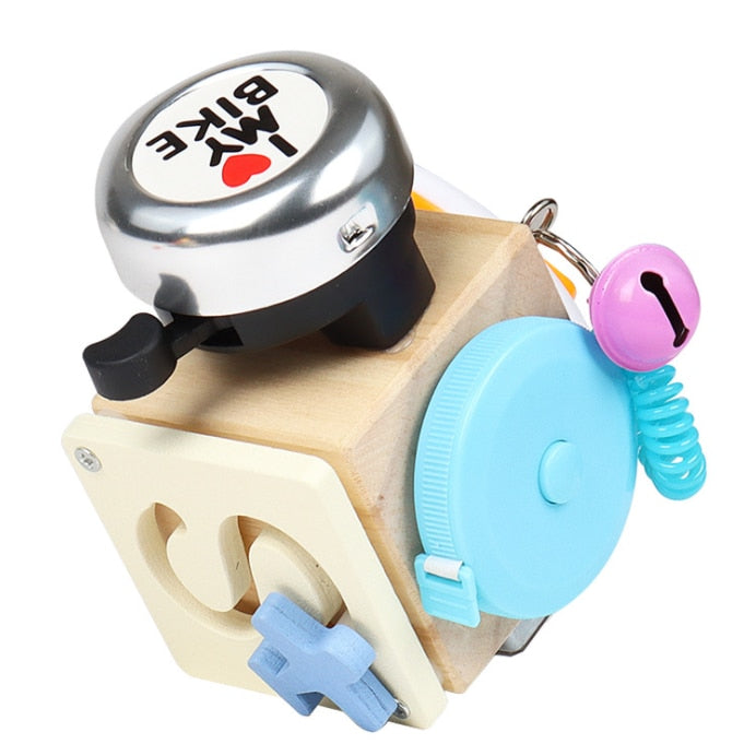 Houten Busy Cube – Montessori Speelkubus voor Motoriek & Ontdekken (3+)